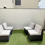 Spacious In With Fireplace, 87 Sqm *