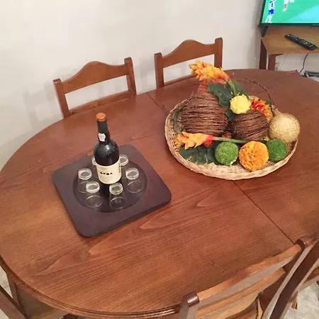 Spacious In With Fireplace, 87 Sqm