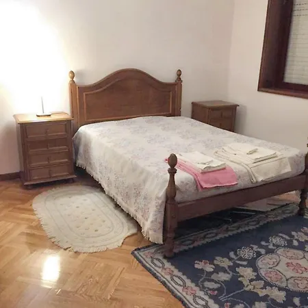 Spacious In Espinho With Fireplace, 87 Sqm Apartment Espinho (Aveiro)