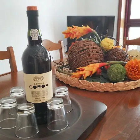 Spacious In With Fireplace, 87 Sqm Appartement *