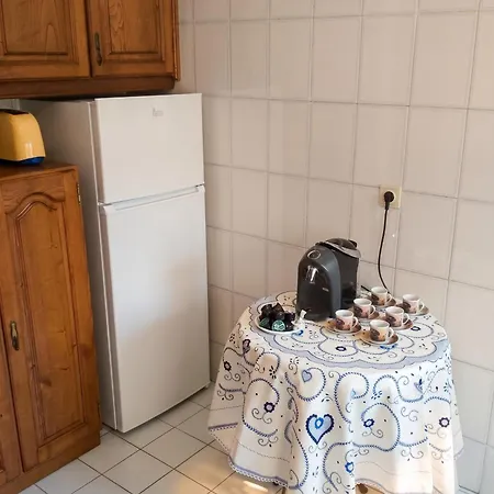Appartamento Spacious In With Fireplace, 87 Sqm