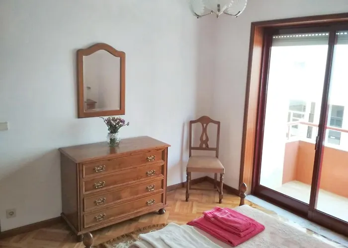Apartamento Spacious In With Fireplace, 87 Sqm Espinho (Aveiro)